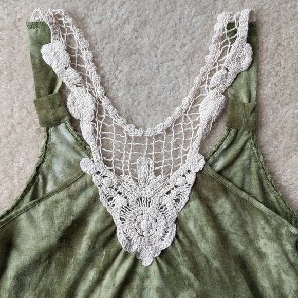 Green tye dye tank - Picture 5 of 5